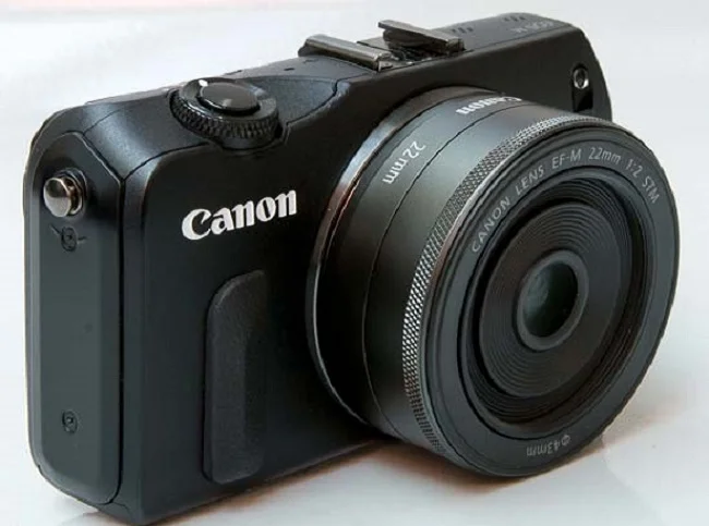 Lensa Fix Canon EF-M 22mm f/2.0 STM